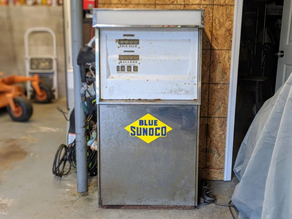 1970's Sunoco Blue gas pump