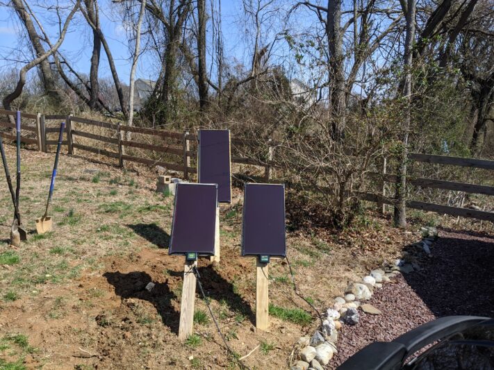 Solar power battery tender