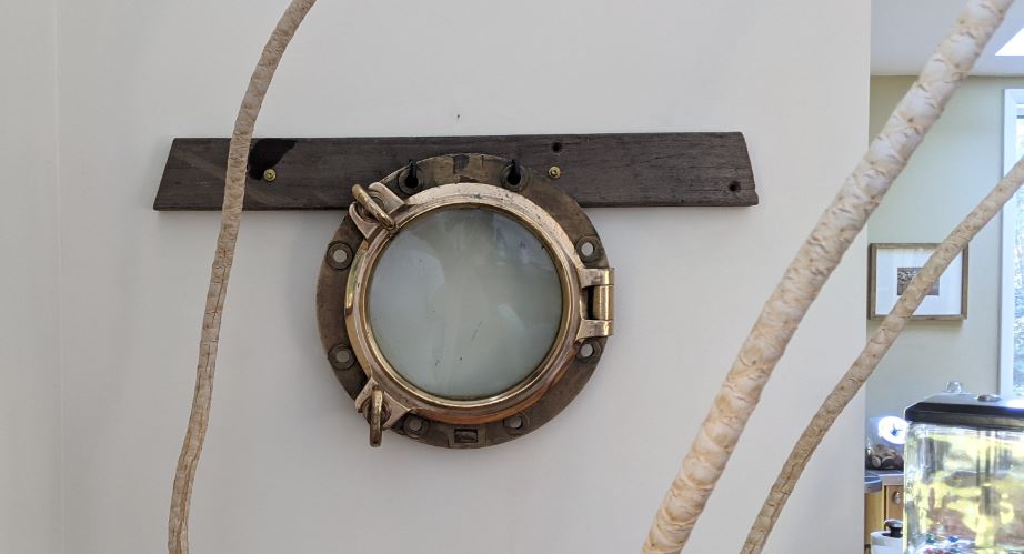 Mounting a vintage porthole